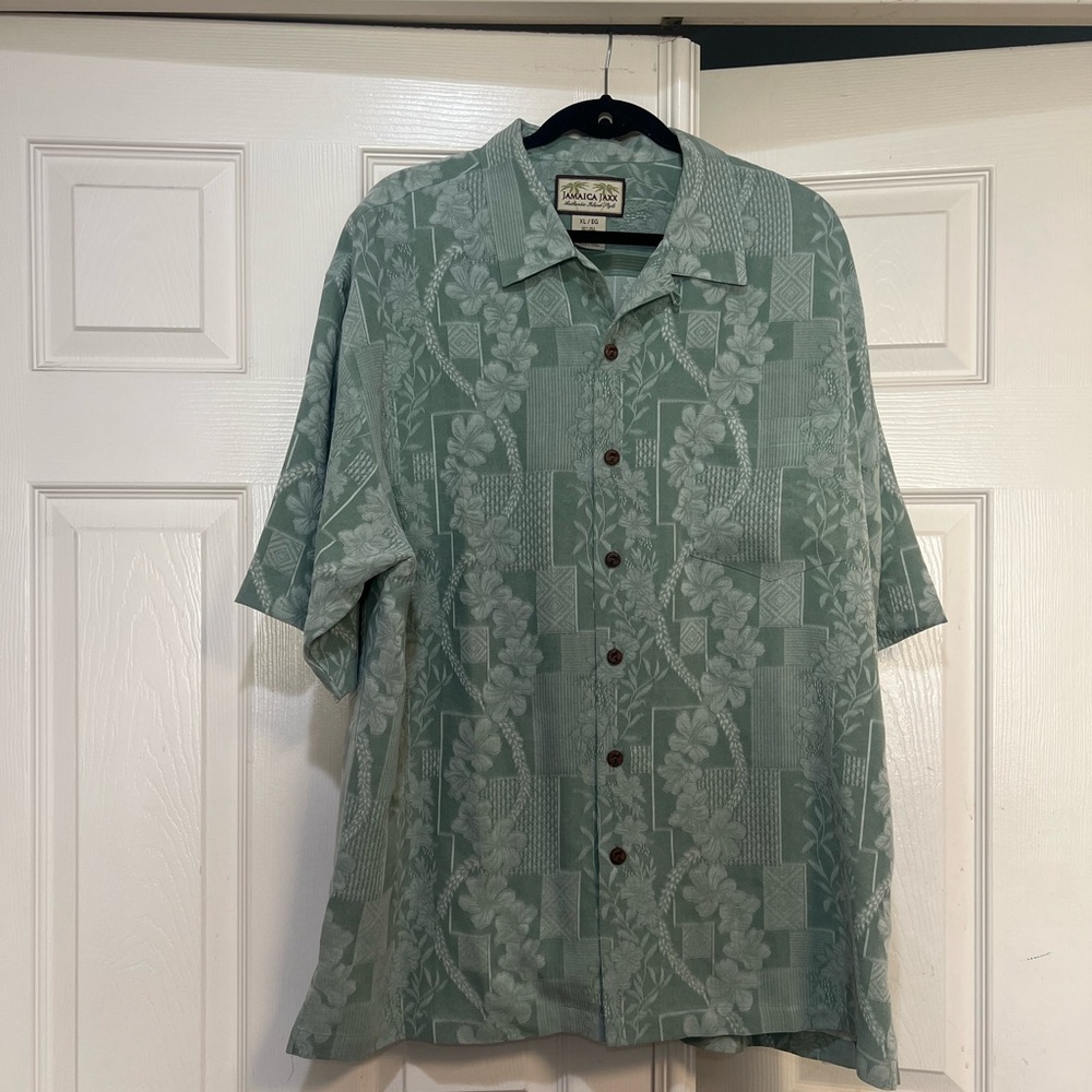 Jamaica Jaxx Silk Tropical Hawaiian Casual SS Button Up Camp Shirt Mens XL‎